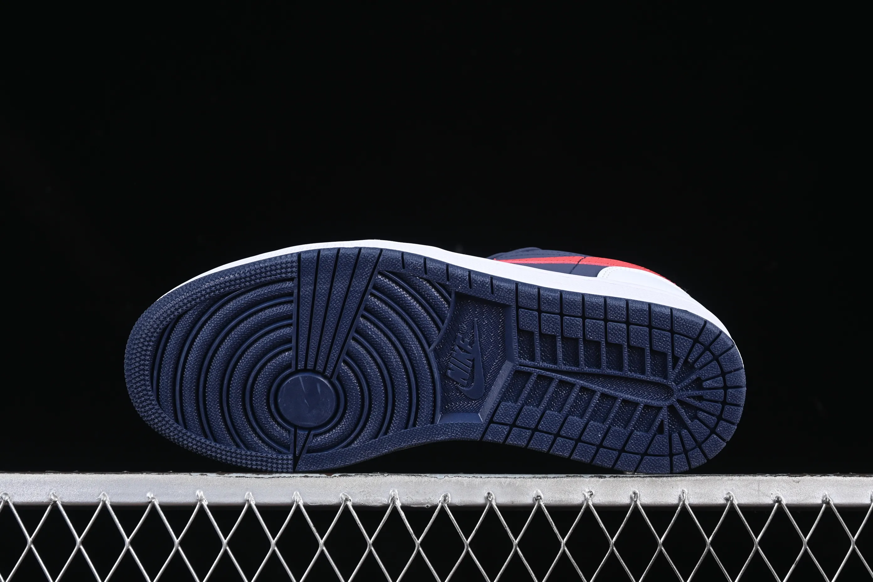 All categories Air Jordan Jordan series basketball shoes Air Jordan 1 Low Air Jordan 1 Low AJ1 Joe 1 Patriot blue and red low-top cultural and leisure sports sneakers CZ8454-400